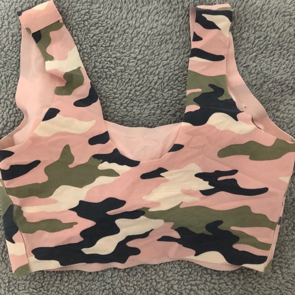 Victoria’s Secret PINK Lightly Padded Sports Bra - Picture 2 of 2